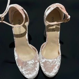 Never wore color pink, size 8.5